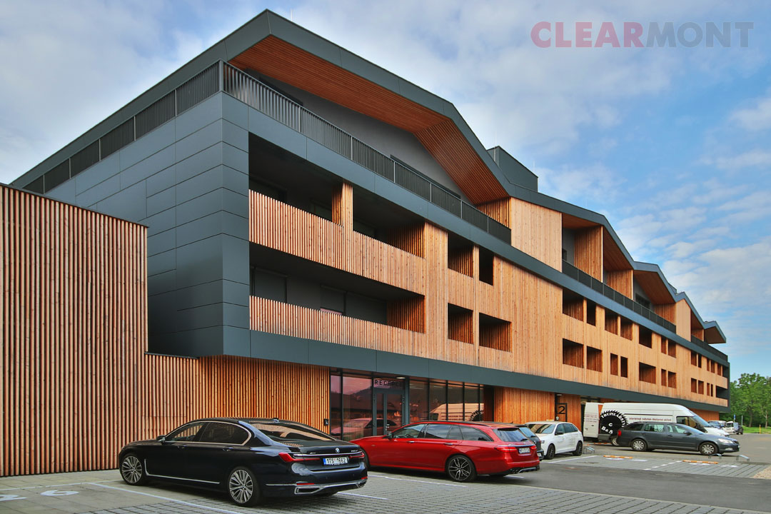 Lehké obvodové pláště