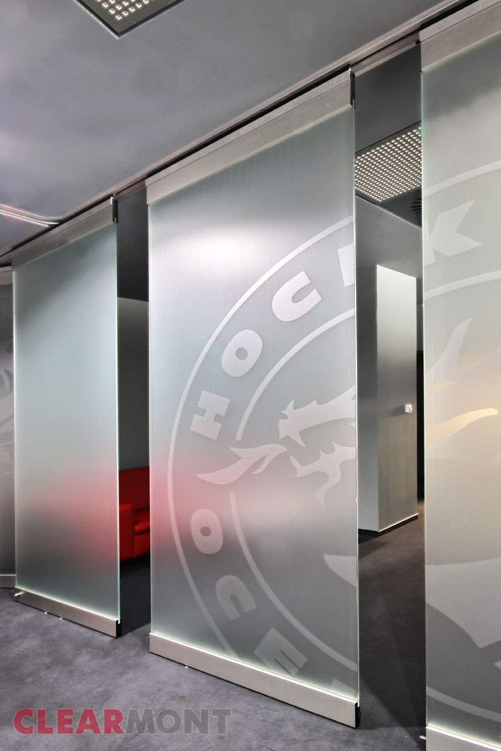 Skleněné mobilní stěny