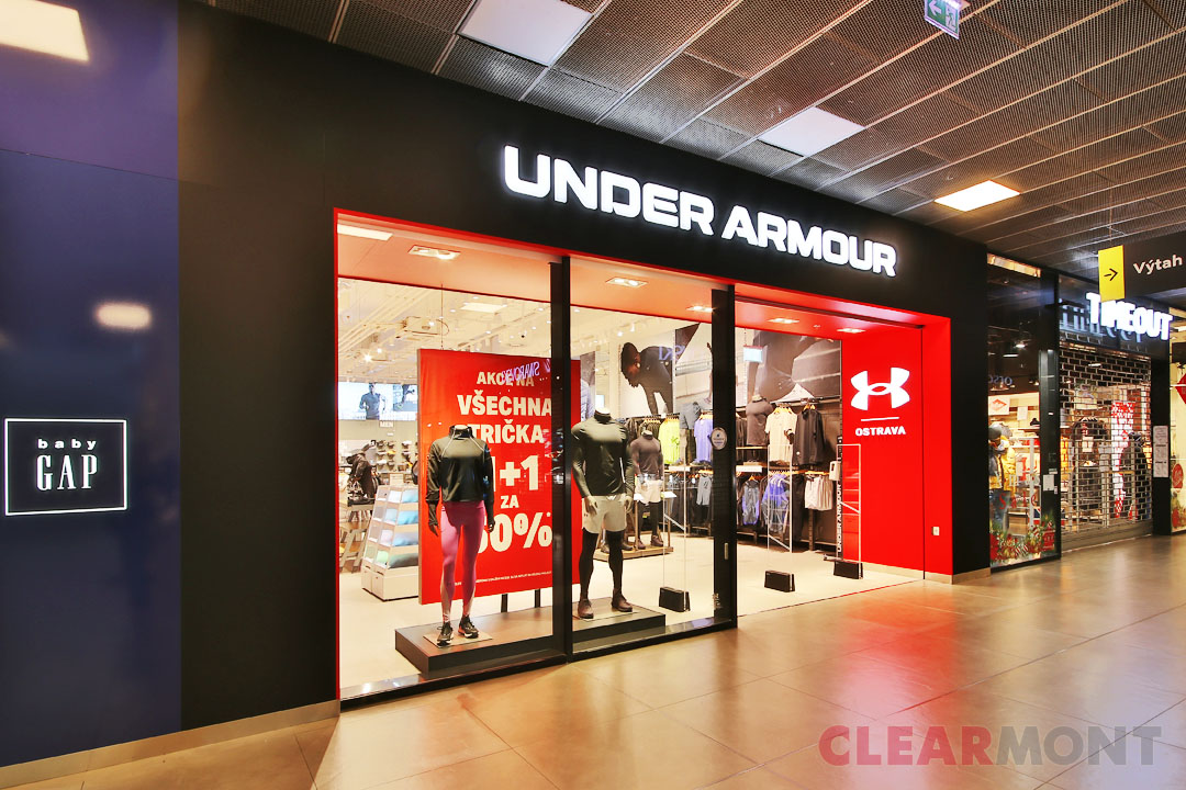 GAP a Under Armour - OC Nová Karolina Ostrava