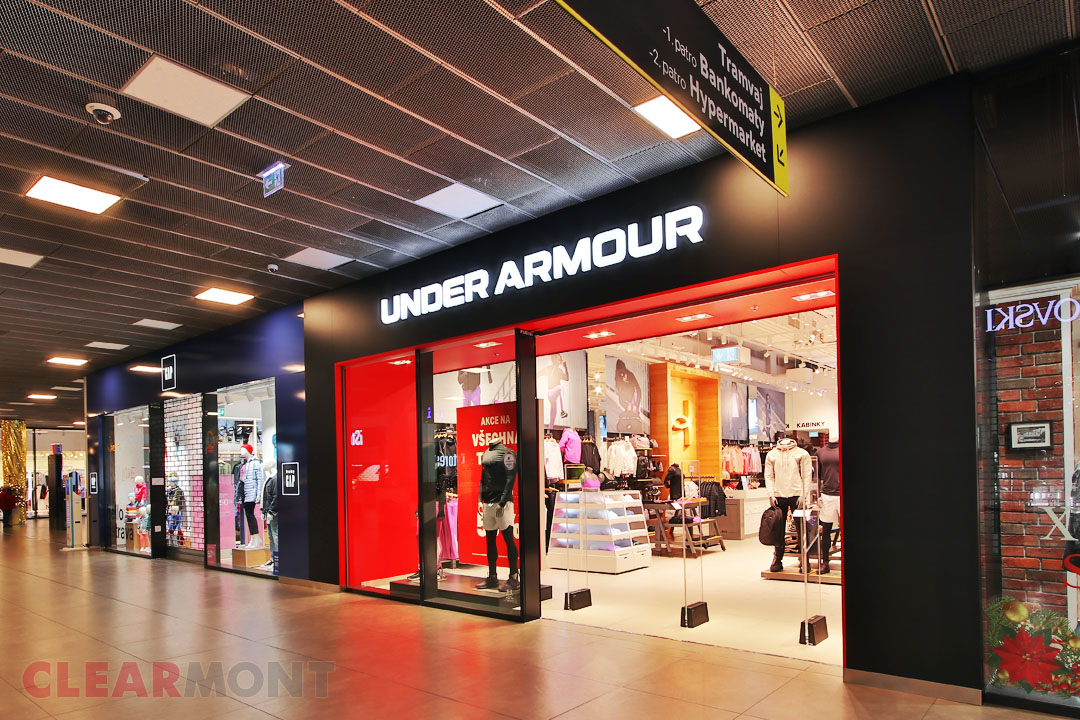 GAP a Under Armour - OC Nová Karolina Ostrava