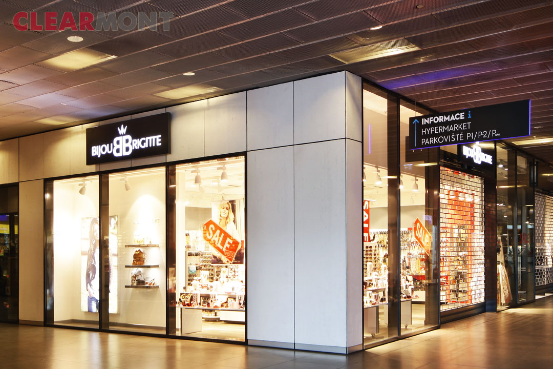 OC Nová Karolina Shopfronty