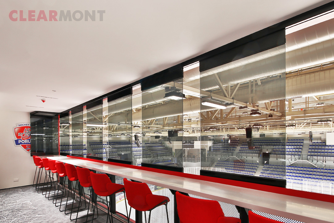 Skleněné mobilní stěny